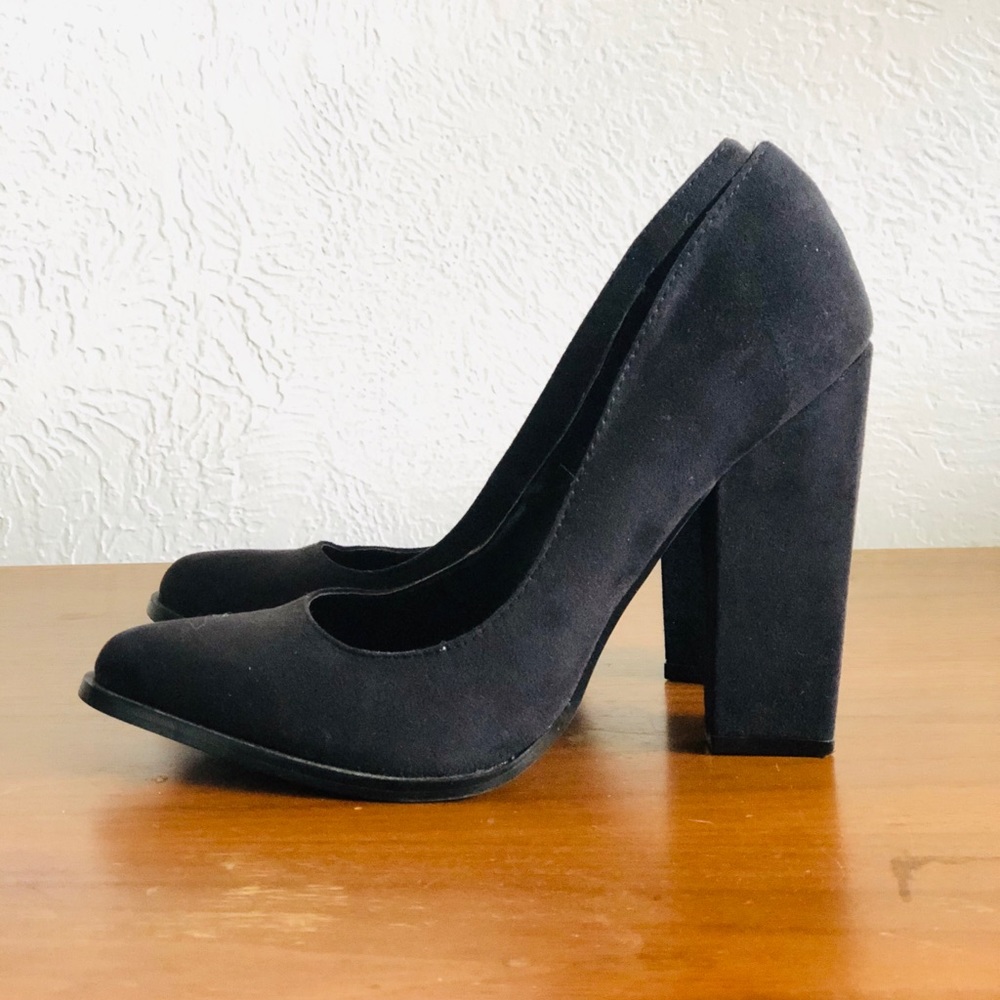 3/$12 Black Suede Shoe Cult Heel - size 6.5
